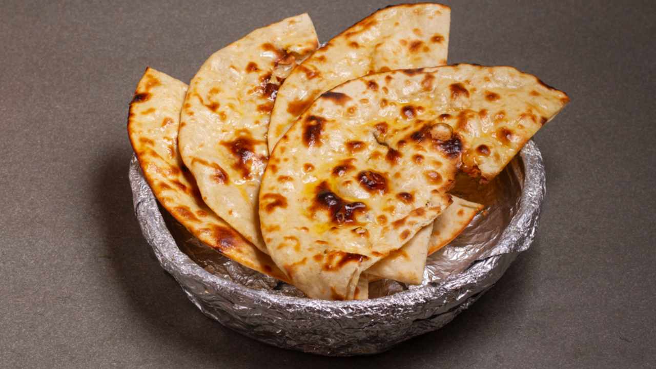 প্রেশার কুকারে কী ভাবে বানাবেন তন্দুরি রুটি?