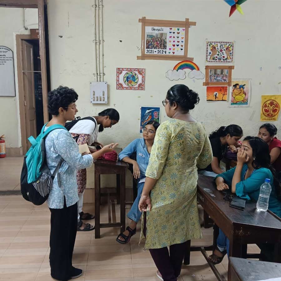 সই সংগ্রহ অভিযানে ডিএসও।