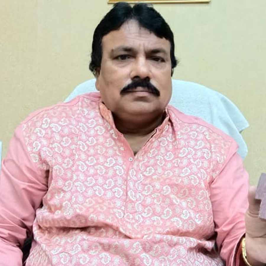 কলকাতা পুরসভার মেয়র পারিষদ স্বপন সমাদ্দার।