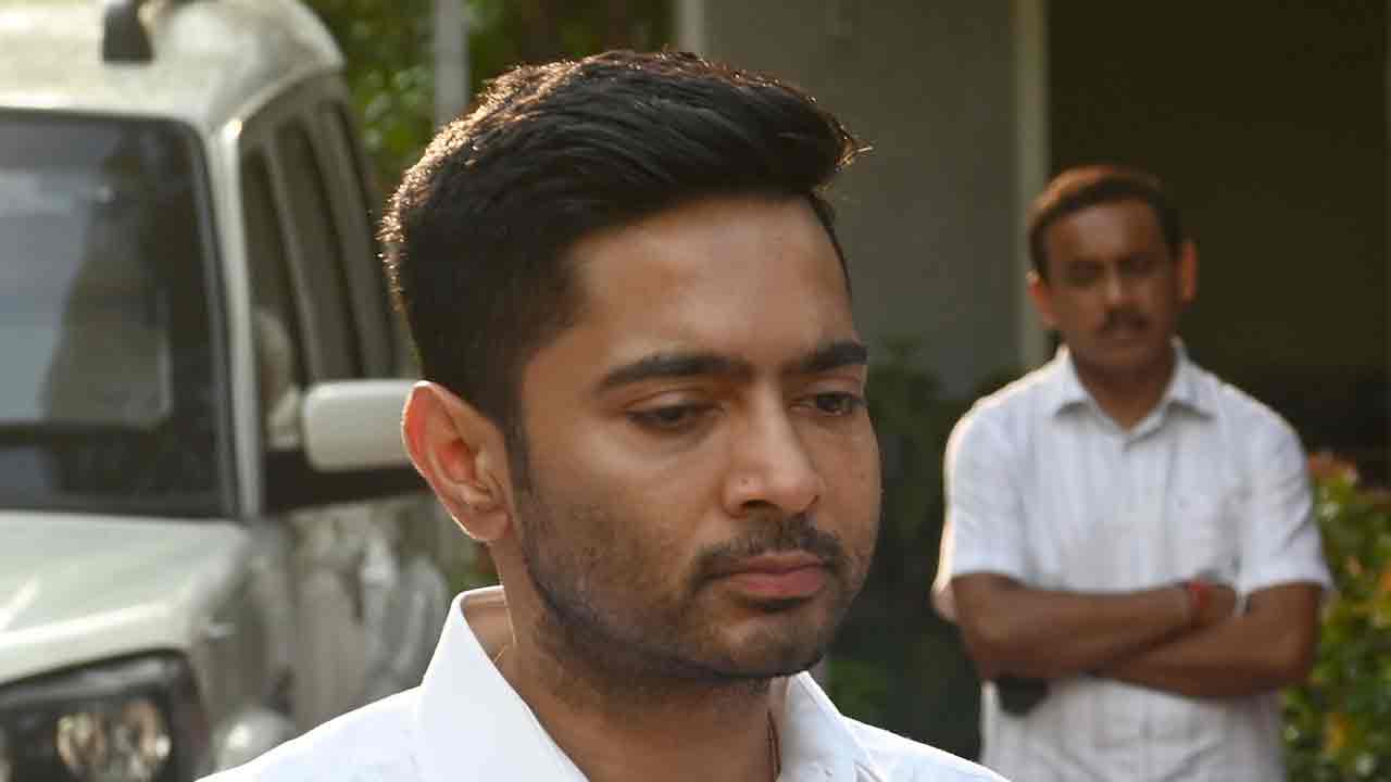 Abhijit Das lodged a complaint against Abhishek Banerjee at Diamond Harbour Police Station