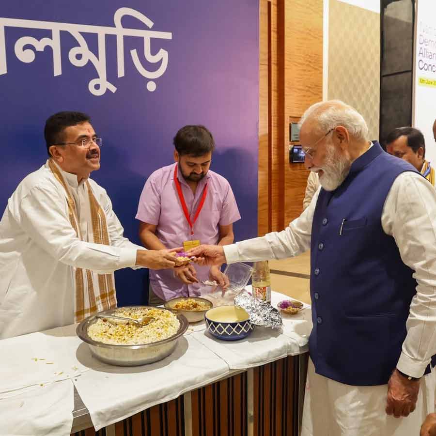 West Bengal CM Subhendu Adhikari made jhalmuri for PM Narendra Modi at NDA meet in Delhi