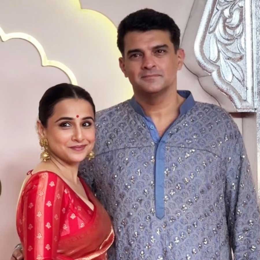 ২০১২ সালের ডিসেম্বরে প্রযোজক সিদ্ধার্থ রায় কপূরকে বিয়ে করেন অভিনেত্রী বিদ্যা বালান। নায়িকার এটি প্রথম বিয়ে হলেও সিদ্ধার্থ অতীতে বিবাহিত ছিলেন। প্রথম স্ত্রী ছিলেন তাঁর শৈশবের বন্ধু ও ফিল্ম এডিটর আরতি বাজাজ। এরপর তিনি টেলিভিশন প্রযোজক কবিতা-কে বিয়ে করেন। কিন্তু সেই সম্পর্কও দীর্ঘমেয়াদি হয়নি।