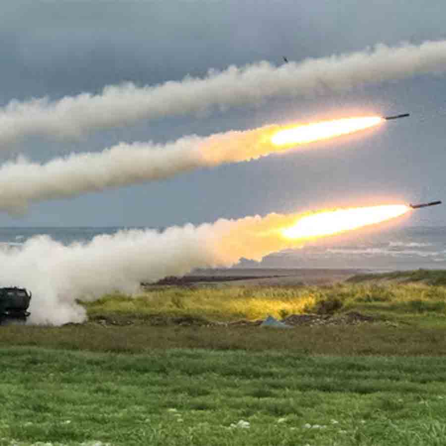 Taiwan fires HIMARS rocket system in anti Chinese invasion drill dgtl