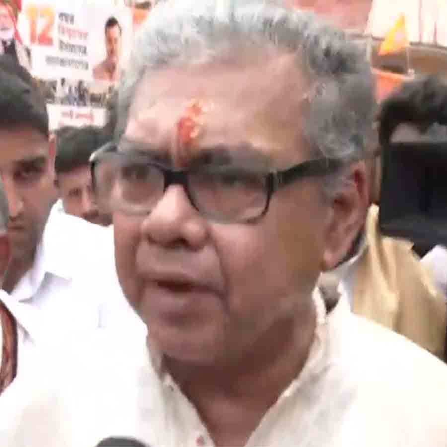 স্বাস্থ্যমন্ত্রী চিকিৎসক শারদ্বত মুখোপাধ্যায়।