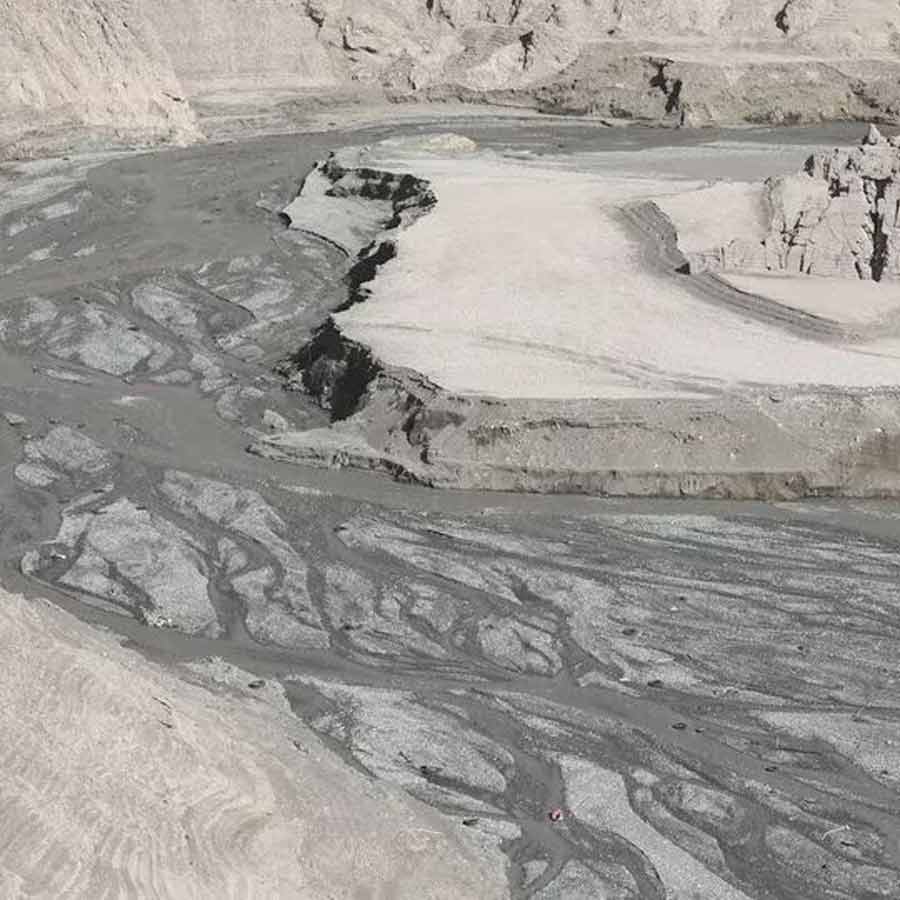 US military allagedly destroyed two strategic water reservoir in Iran, 20 thousand homes facing water crisis dgtl