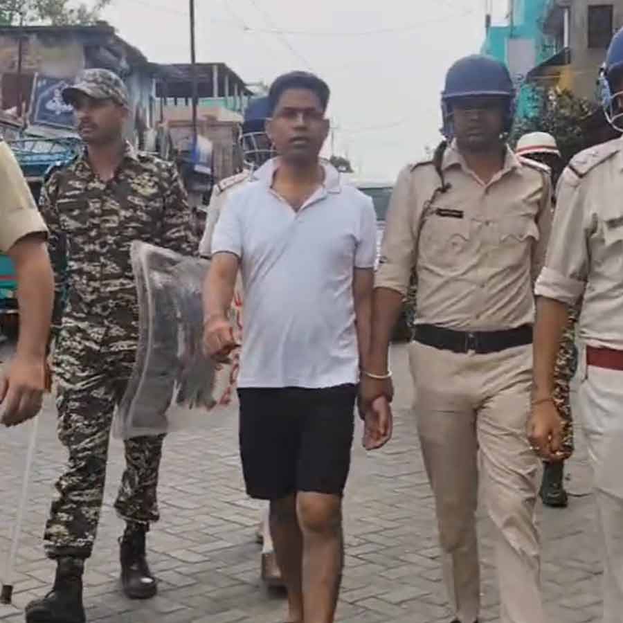 Police made TMC Leader Jahangir Khan walk in public after arrest dgtld