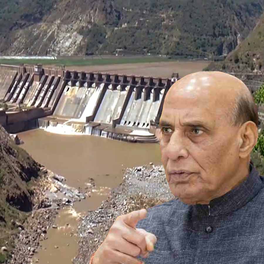 সিন্ধুর জল নিয়ে পাকিস্তানকে কড়া হুঁশিয়ারি রাজনাথ সিংহের।