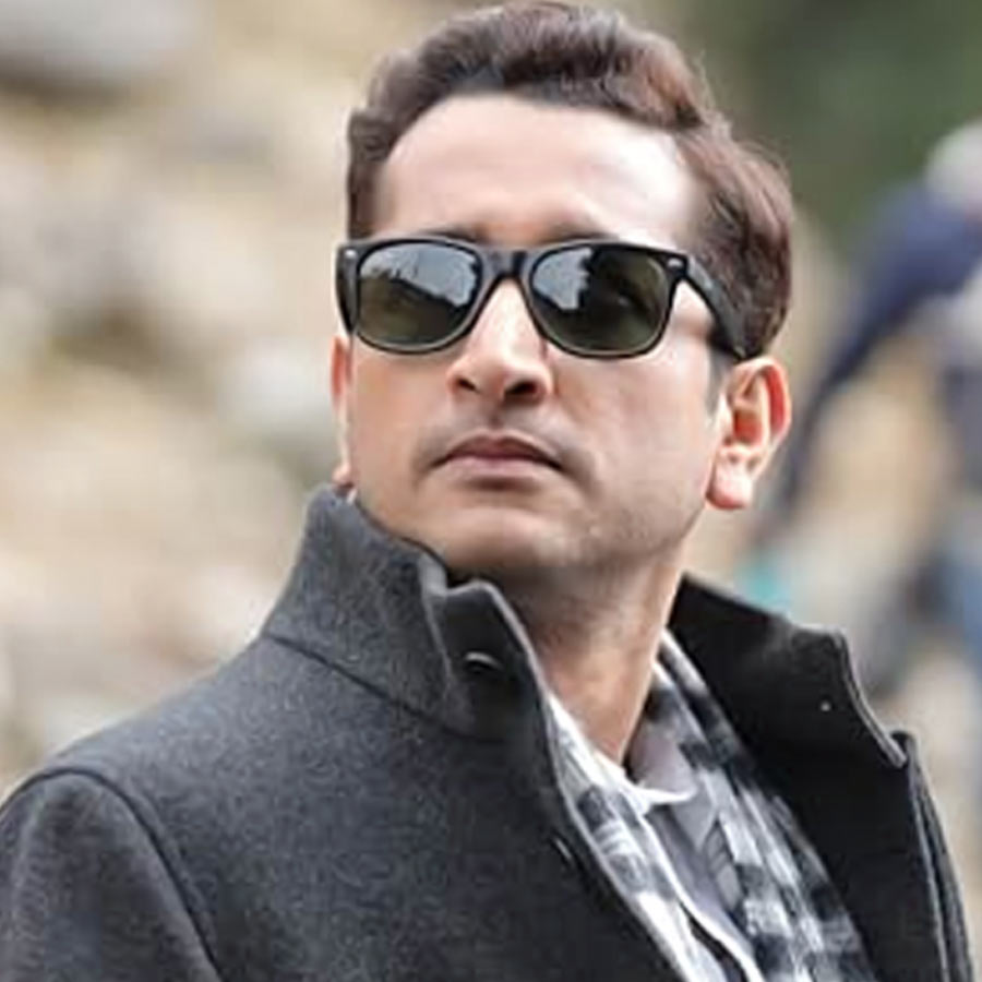 নতুন গোয়েন্দা চরিত্রে পরমব্রত?