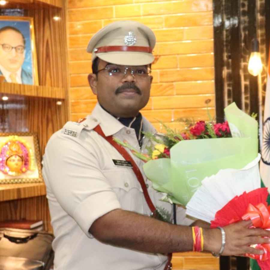 The new Superintendent of Police in Purulia adopts a new approach to strengthen public engagement