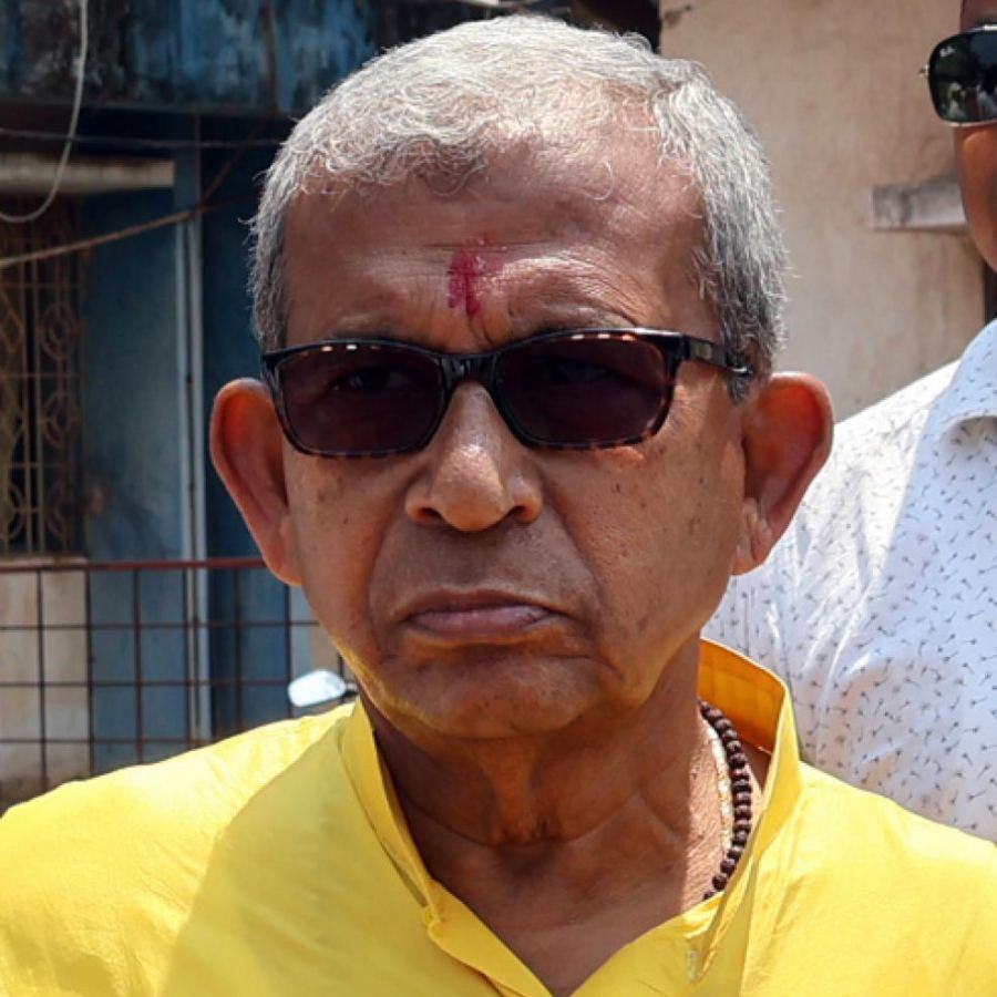 মানস ভুঁইয়া।