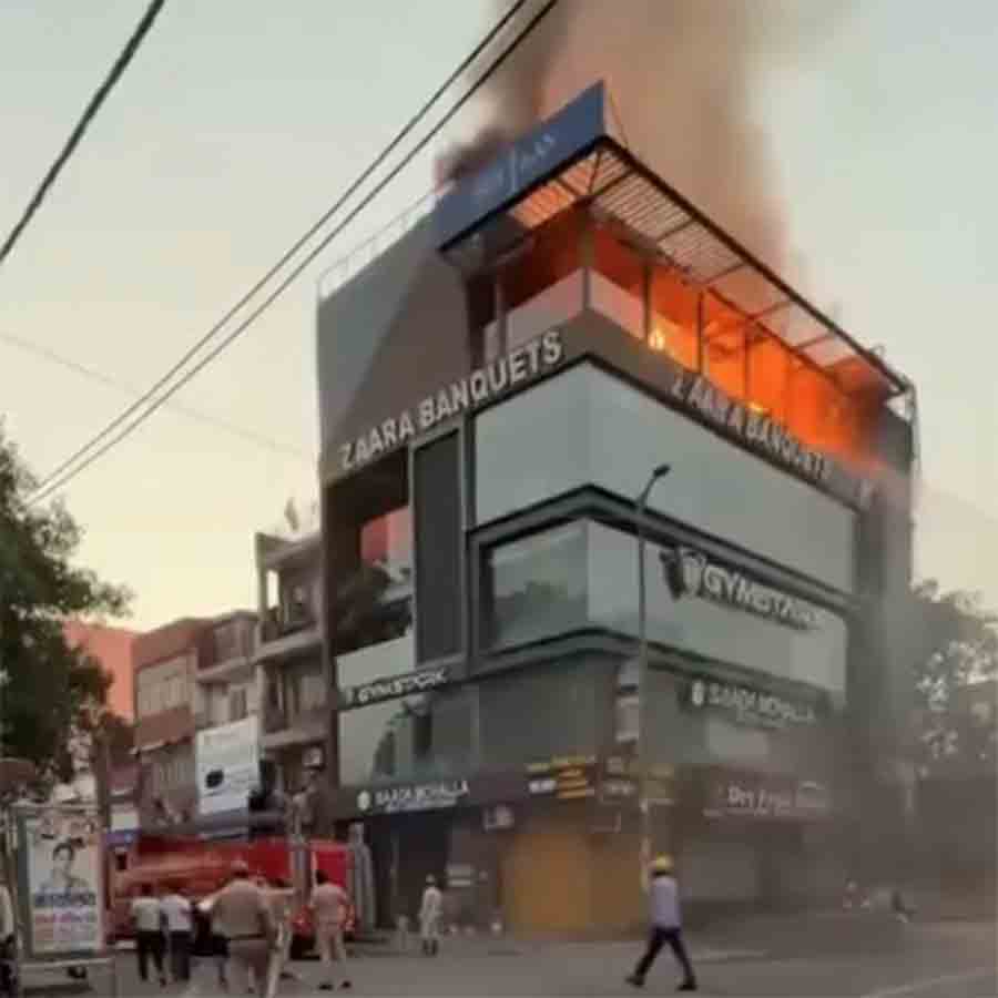 Fire at Delhi restaurant dgtl