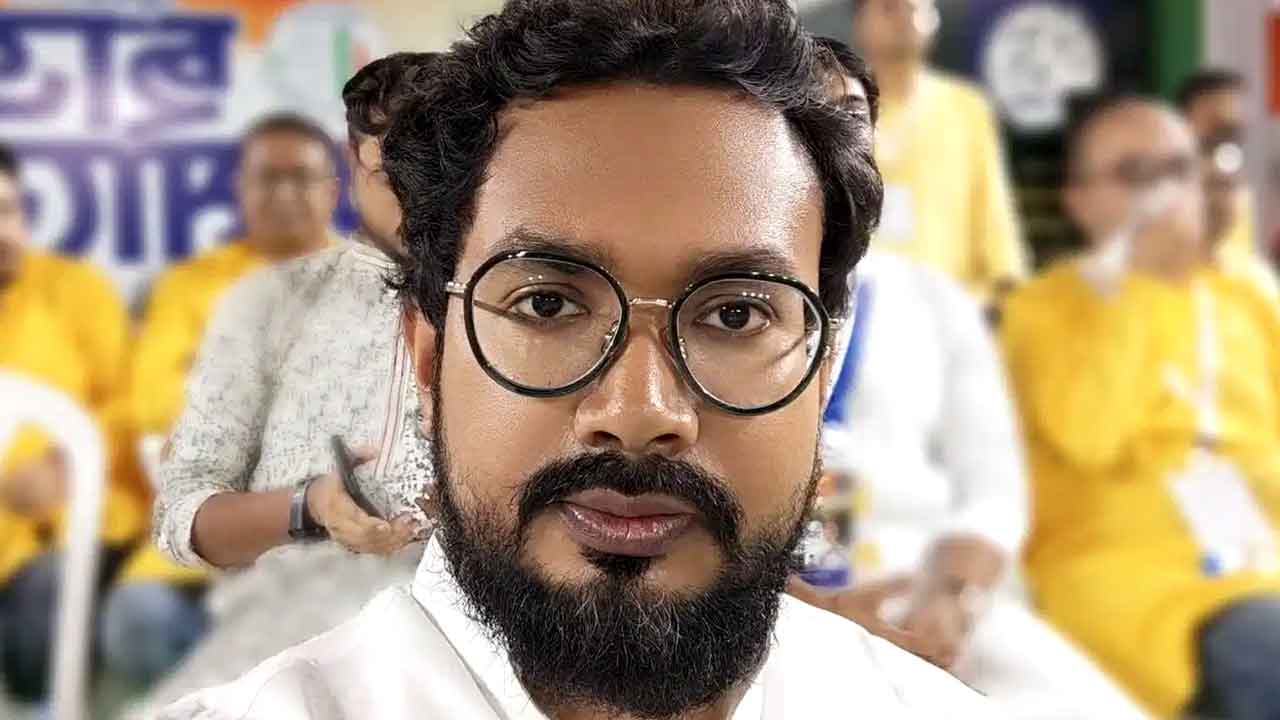 মুকুটমণি অধিকারী।