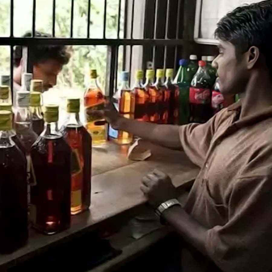 Liquor traders in West Bengal