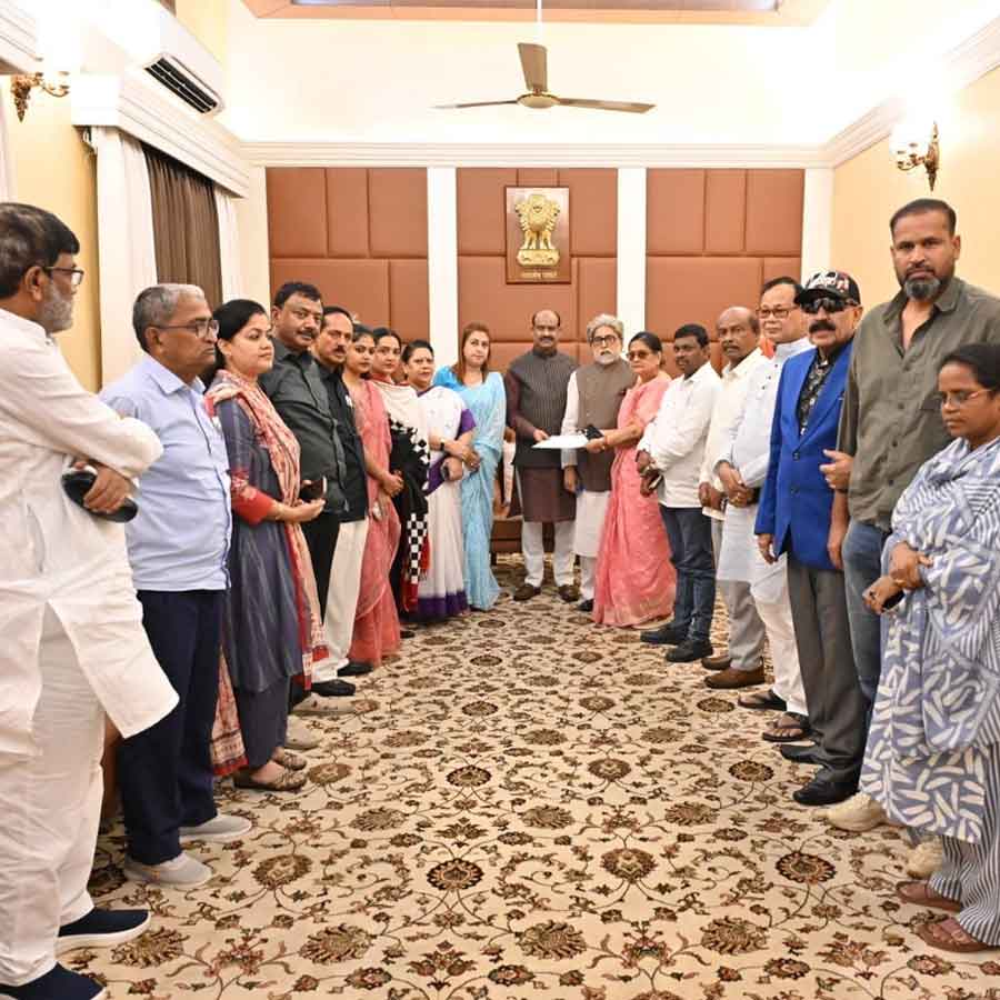 দিল্লিতে তৃণমূলের বিদ্রোহী সাংসদেরা।