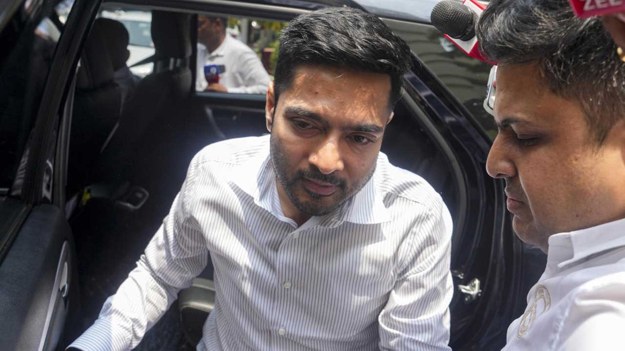 তৃণমূলের সর্বভারতীয় সাধারণ সম্পাদক অভিষেক বন্দ্যোপাধ্যায় সিজিও কমপ্লেক্সে।