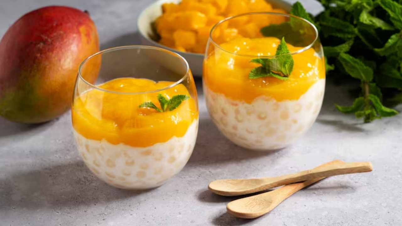 পাকা আম ও চিয়া পুডিং