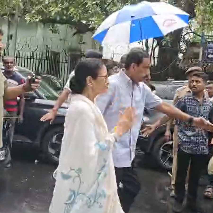 Mamata Banerjee goes to Calcutta High Court regarding petition related to Bhabanipur election result dgtl