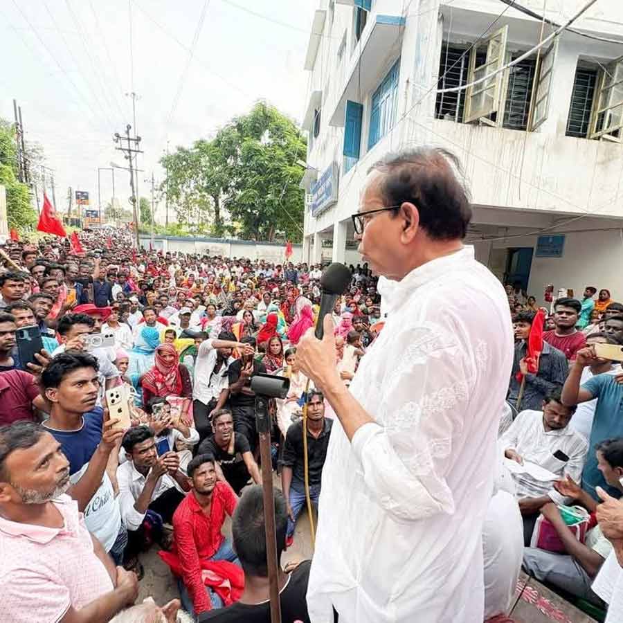 ডায়মন্ড হারবারে দলের সভায় সিপিএমের রাজ্য সম্পাদক মহম্মদ সেলিম।