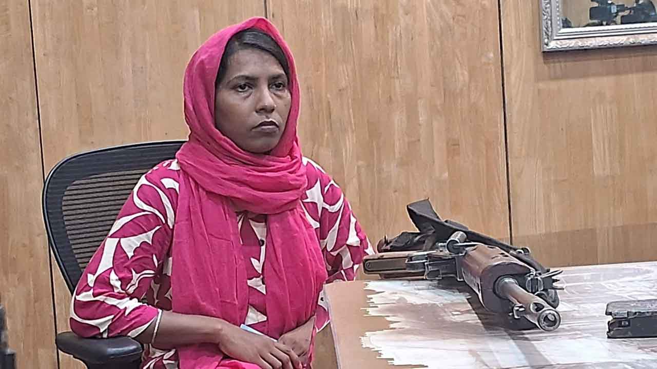 Belpahari Maoist leader Pushpa surrendered in Kolkata