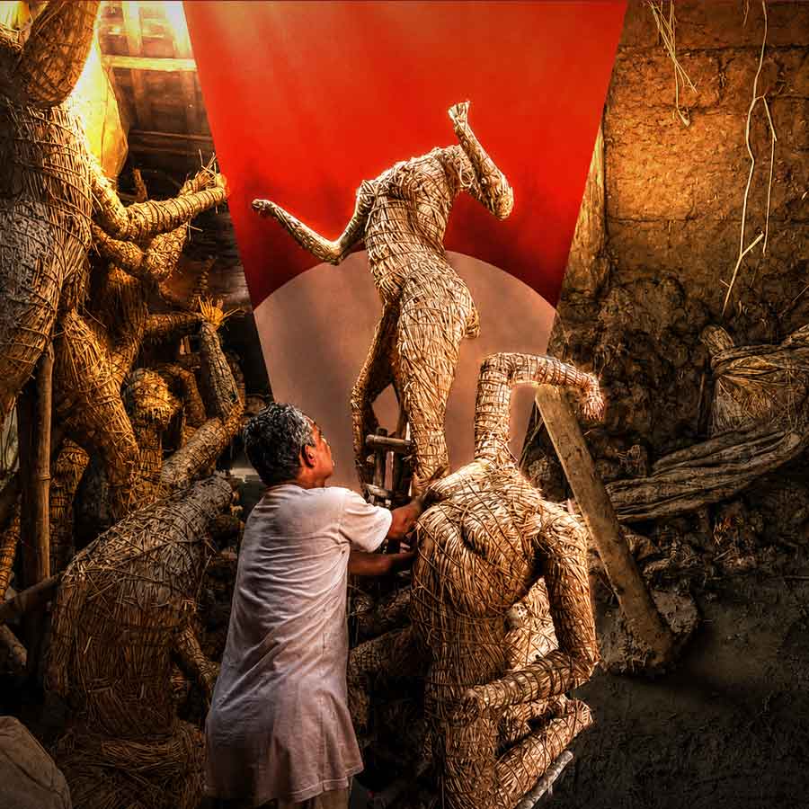 Kumortuli artisans are in trouble for not getting clay from Diamond Harbor as needed to make idols ahead of Durga Puja dgtls