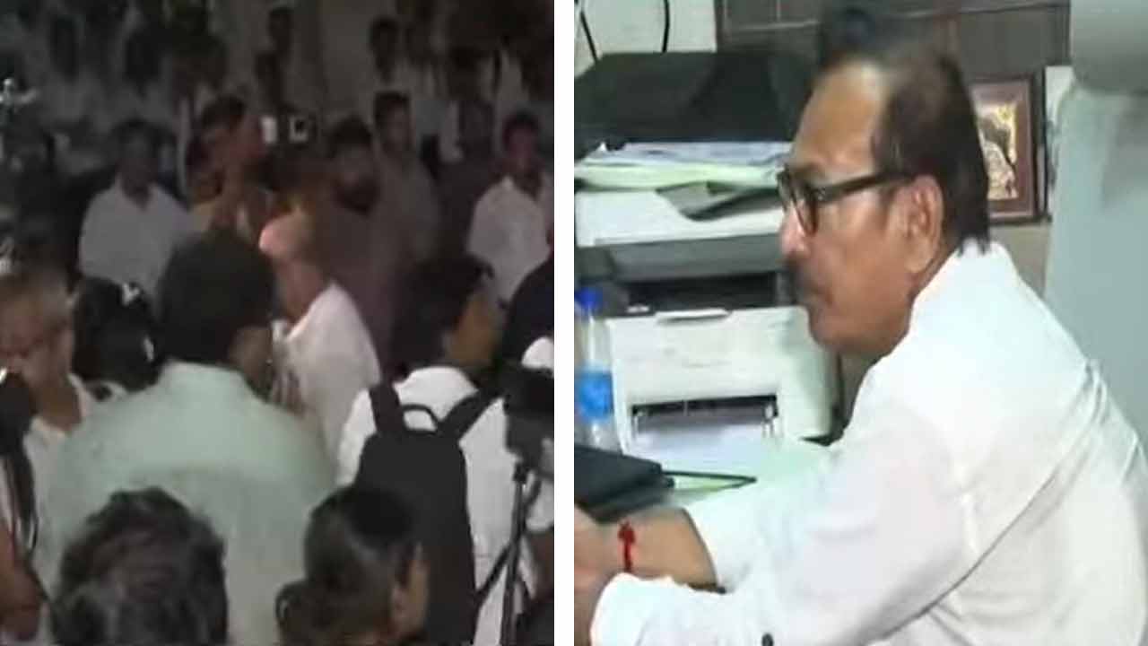 (বাঁ দিকে) আদালতে আইনজীবীর চেম্বারের বাইরে বিক্ষোভ। চেম্বারের ভিতরে অরূপ বিশ্বাস (ডান দিকে)।