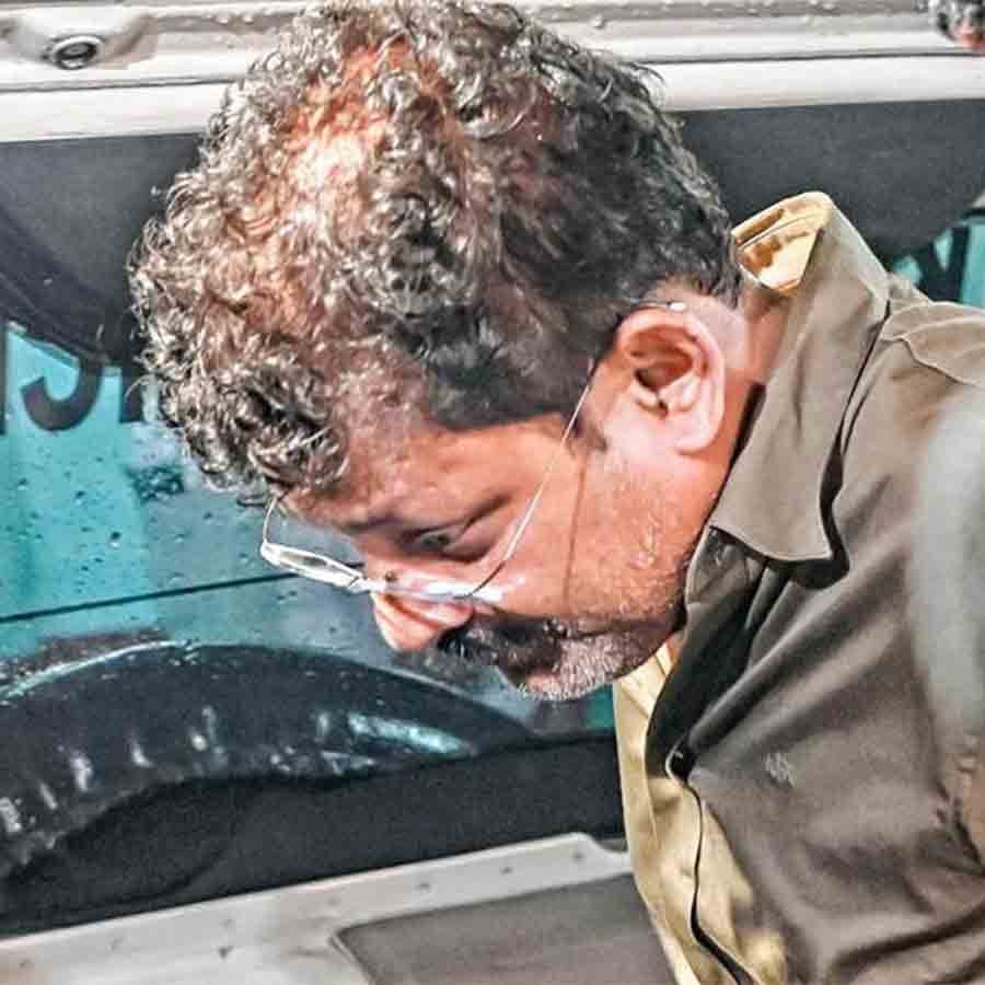 It is alleged that Sushanta Ghosh has ‘collected’ many rupees from hawkers