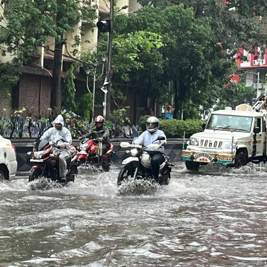 Possibility of heavy rain with thunderstorm in some palces of North and South bengal dgtl