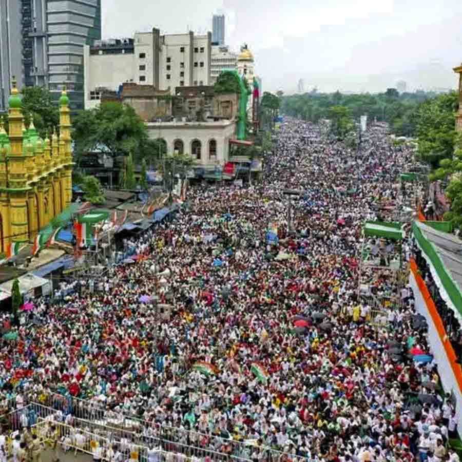 Calcutta high court gives notice to Mamata Banerjee and Abhishek Banerjee for 21 July program blocking road dgtl