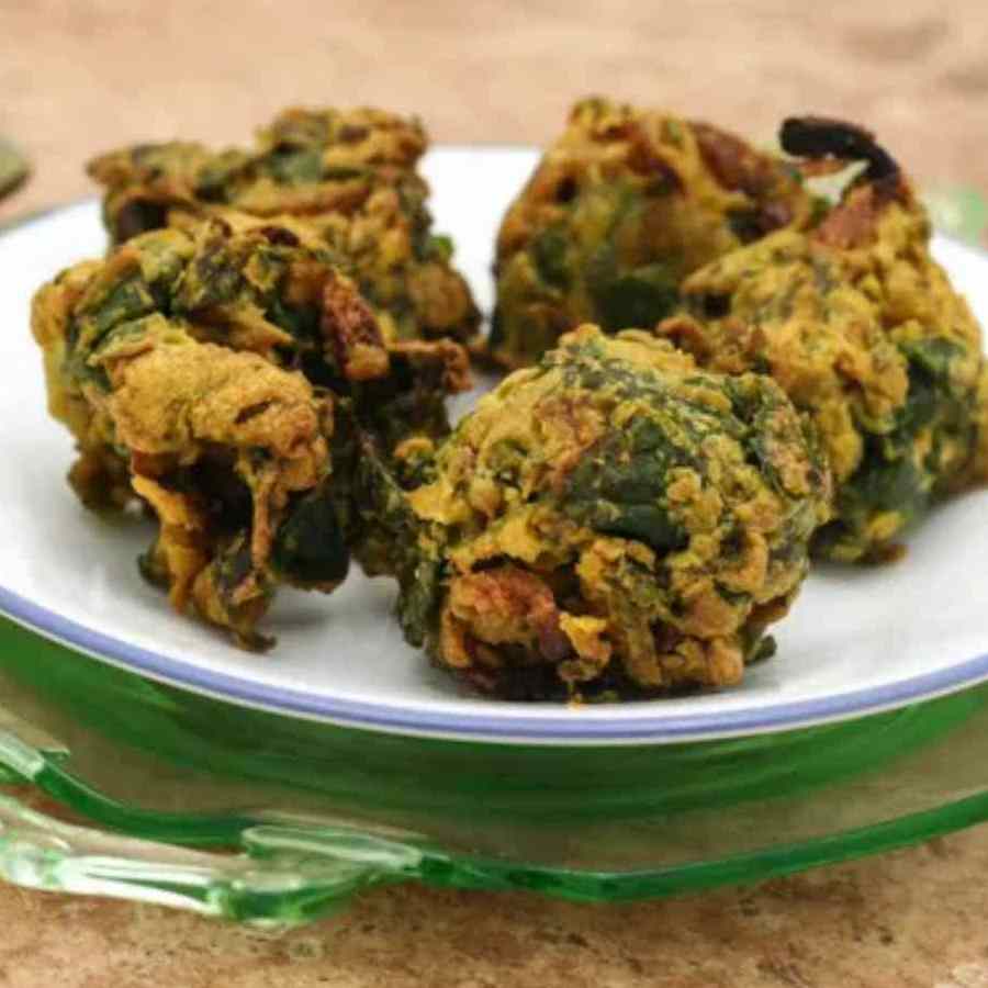 চপ-পকোড়া স্বাস্থ্যকর উপায়ে বানালে অম্বলের ভয় থাকবে না।