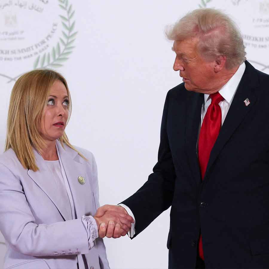 US President Donald Trump claims Italian Prime Minister Giorgia Meloni begged him for a photo at G7 Summit, Meloni rejected claim