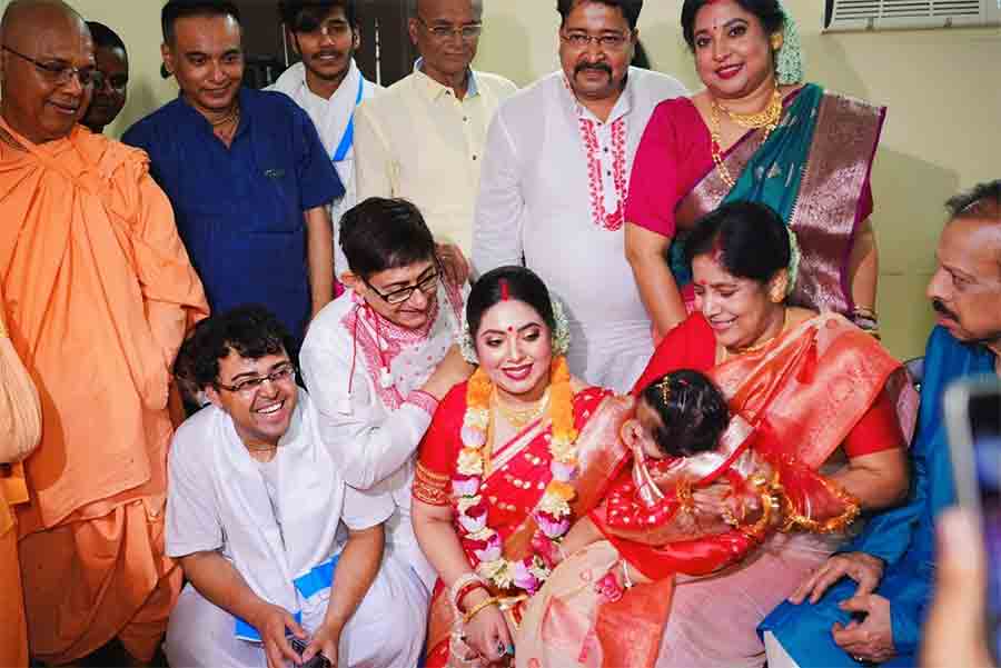 জামাইষষ্ঠীতে বিশেষ গাছ আসে শ্রীময়ীদের বাড়িতে?