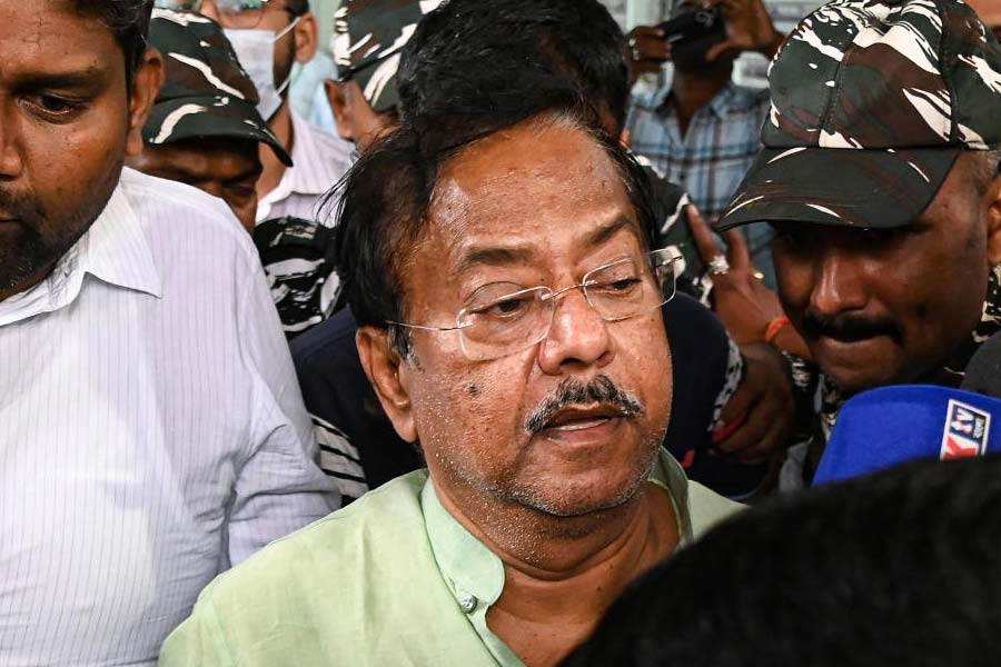 From ration scam to disproportionate assets, know rise and fall of Jyotipriya Mallick who quitted from all TMC posts