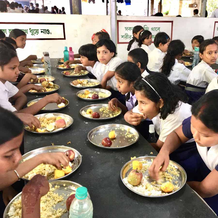 Schools Allowed to Serve Mid-Day Meals to Students Attending on International Yoga Day, Says Bikash Bhavan dgtl