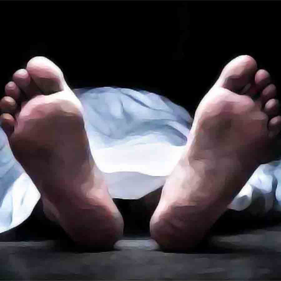 A tourist died at Digha after he was rammed by a speed boat