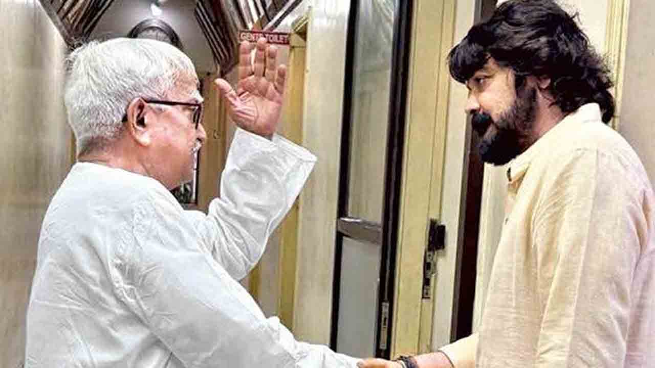 সিপিএম দফতরে।