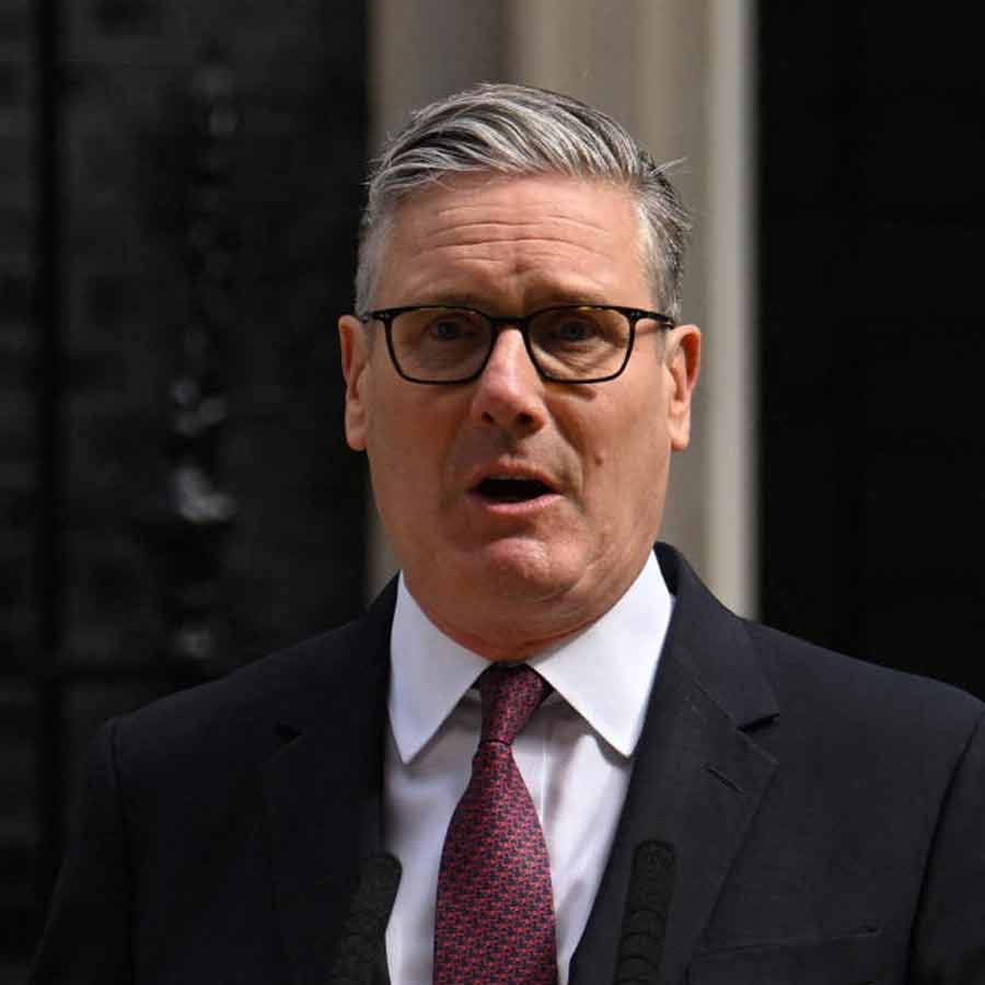 Keir Starmer resigns as UK Prime Minister and Leader of Labour Party dgtl