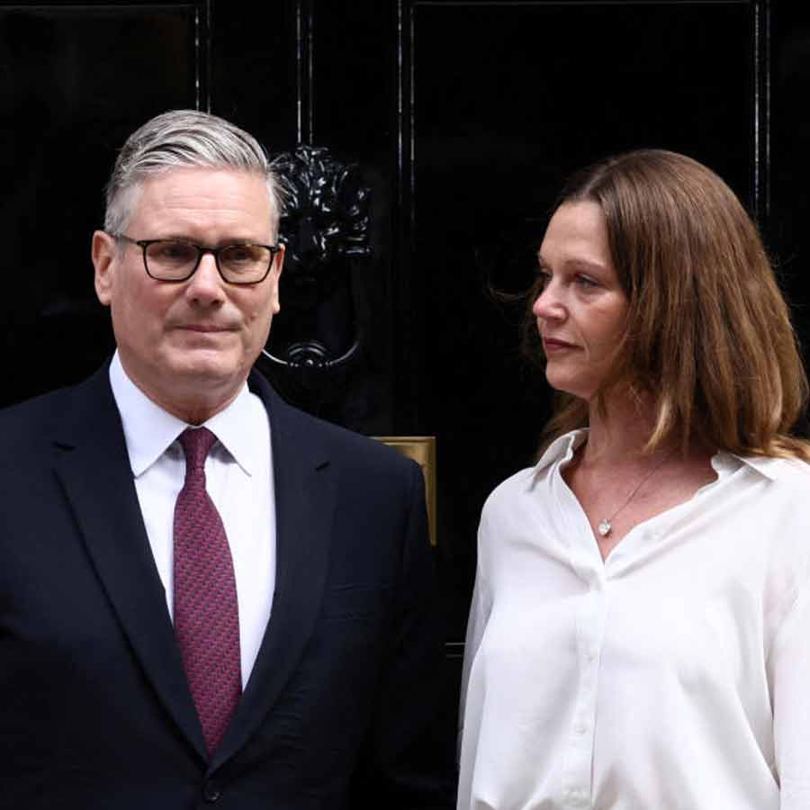 Keir Starmer resigns as UK Prime Minister and Leader of Labour Party dgtl