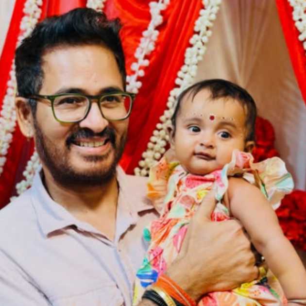 ঋতিকার ভাইঝির অন্নপ্রাশনে অতিথি হিরণ। 