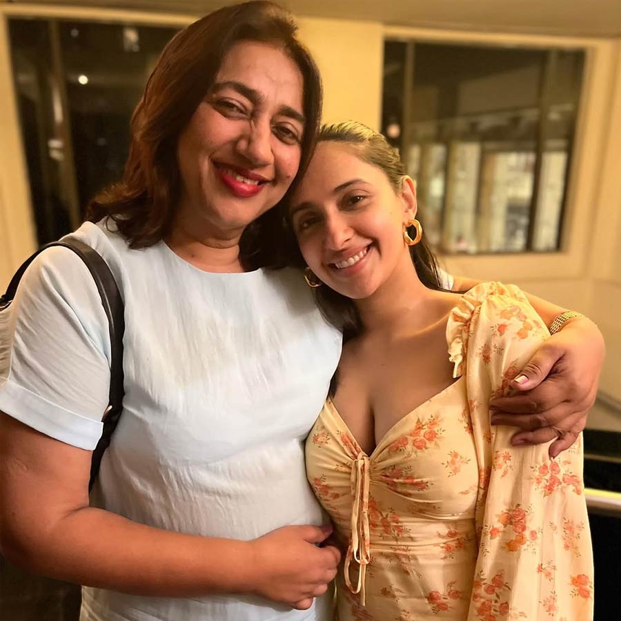 Actress Akansha Ranjan revealed that her parents were little scared for her egg freezing procedure dgtl