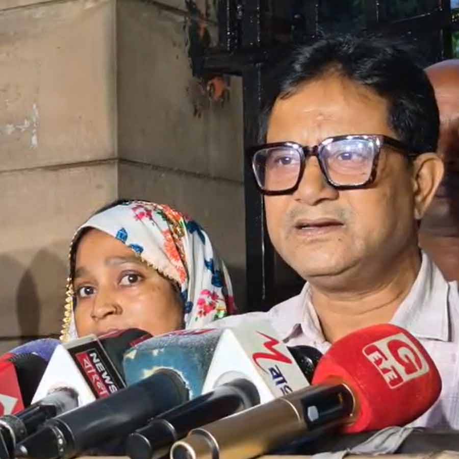 Chief Minister Suvendu Adhikari meets Tamanna family, Minakshi Mukherjee raises the issues of justice and the slain workers