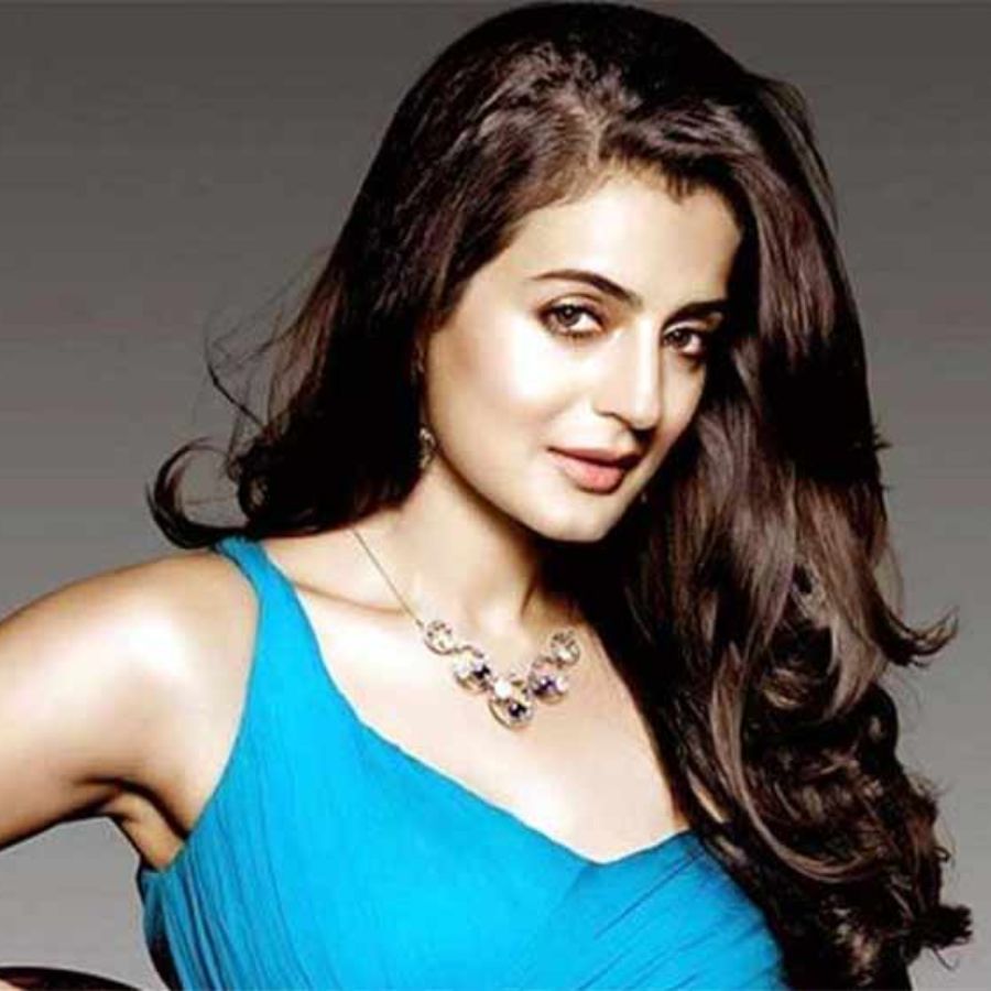 Ameesha Patel said that she was shivering while shooting a scene in Gadar dgtl