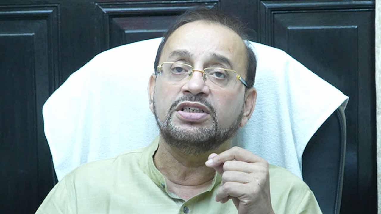 অতীন ঘোষ।