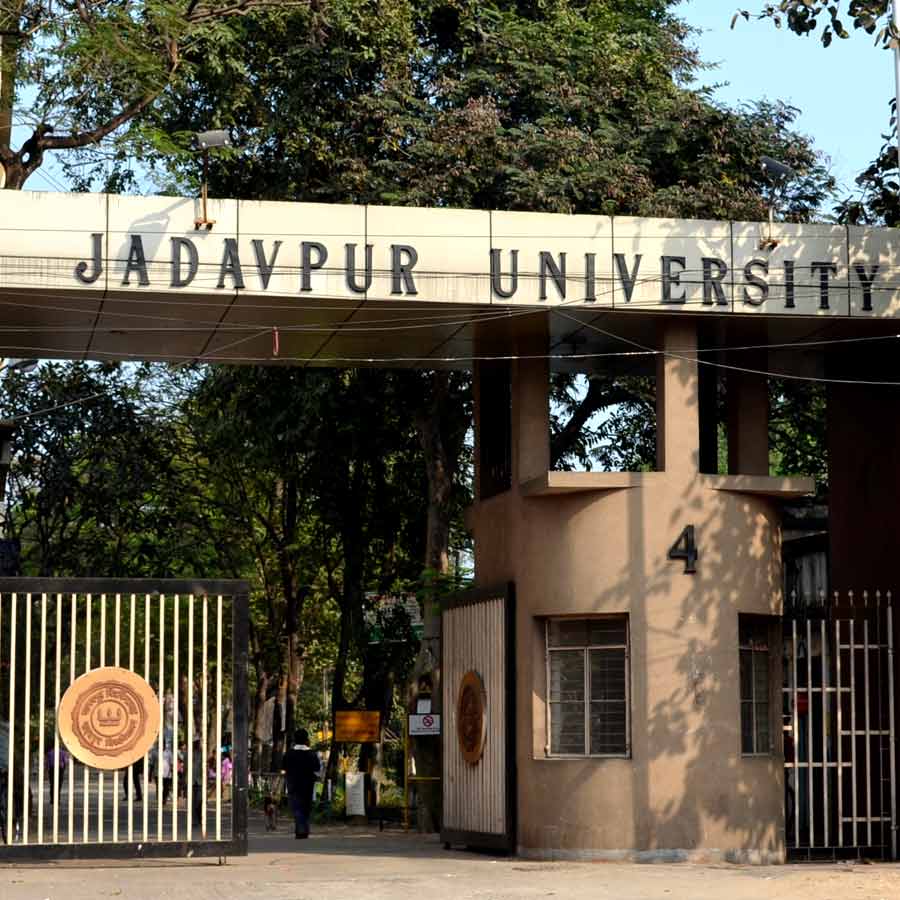 Teachers Seek Urgent Executive Council Meet at Jadavpur University, Reason for Delay Unknown dgtl