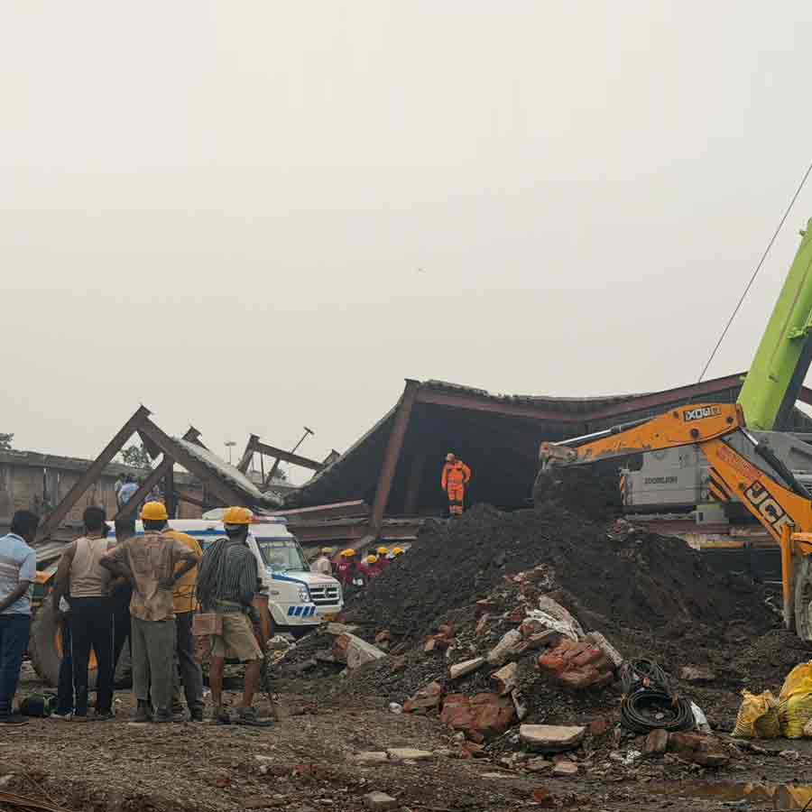 The structure that collapsed in Taratala was moving in the morning claims local people dgtl