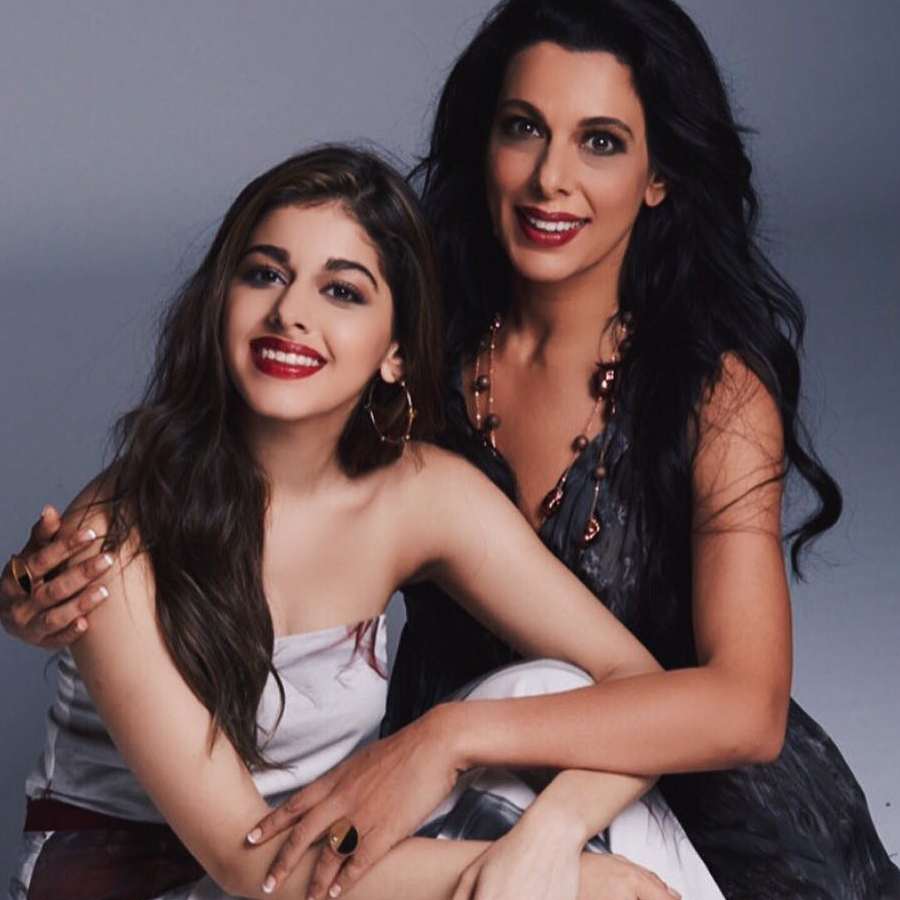 Actress Pooja Bedi Explains Why Friendship Needs Limits in Parent-Child Relationships dgtl