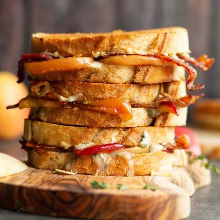 গ্রিলড আপেল চিজ় স্যান্ডউইচ