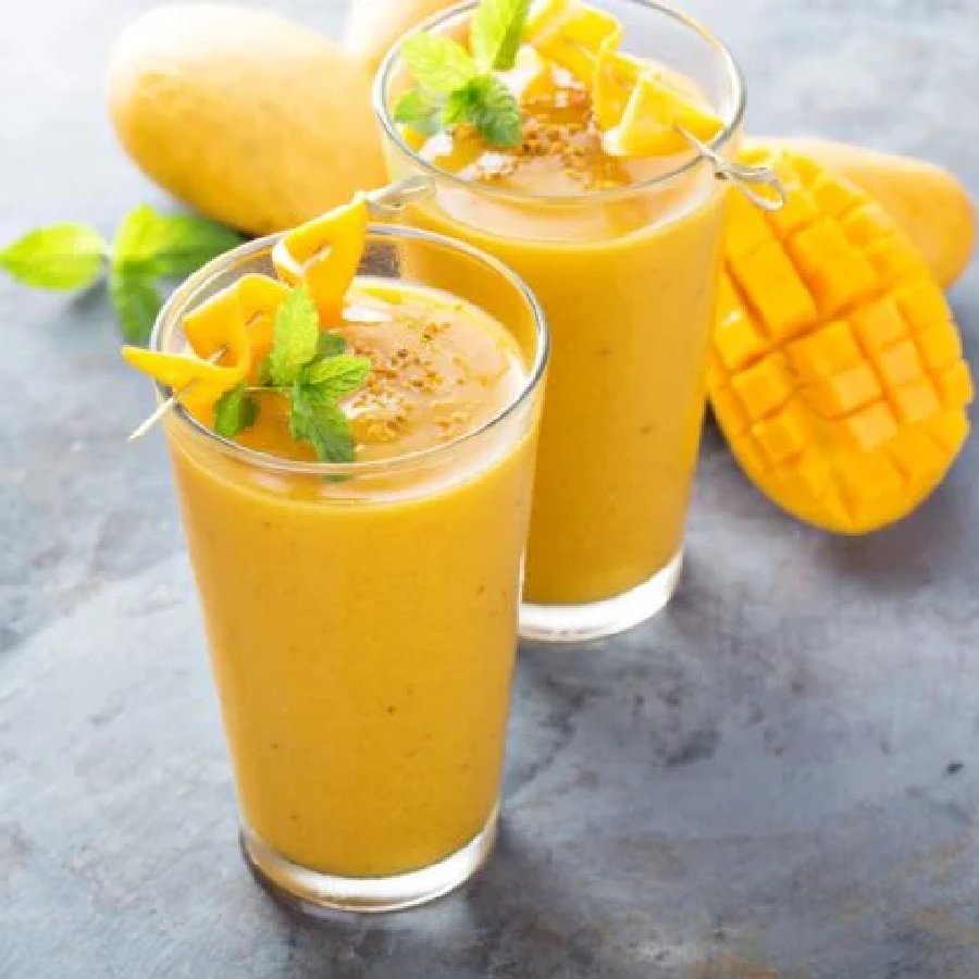 আম দিয়ে শেক।