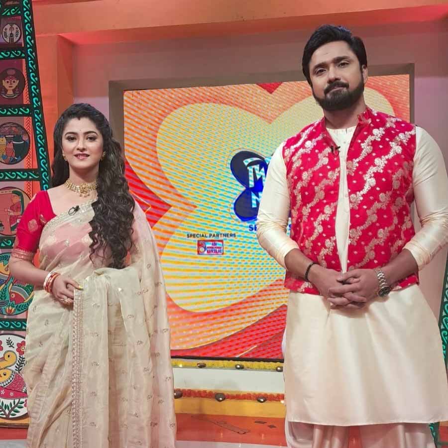 এর পরে, বিধানসভা নির্বাচনের ফল প্রকাশের পর থেকেই রচনার এই অনুষ্ঠান সঞ্চালনা করার ক্ষেত্রে একটা অনিশ্চয়তা তৈরি হয়। সেই সময় ক’টি পর্বের জন্য সঞ্চালনা করেন টেলিভিশনের জনপ্রিয় জুটি শ্বেতা ভট্টাচার্য ও রুবেল দাস। 