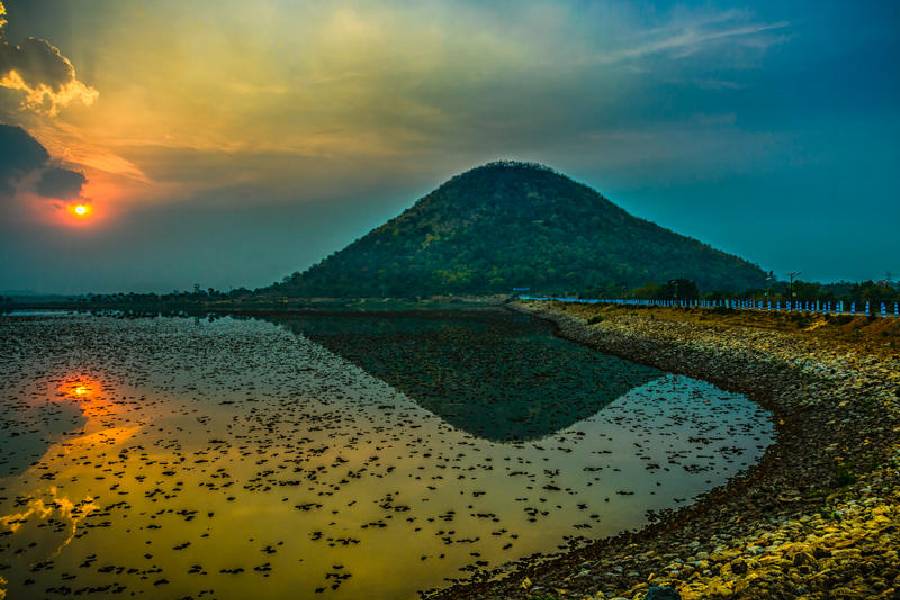 ভ্রমণ তালিকায় রাখতে পারেন বড়ন্তি। বর্ষায় বেশ উপভোগ্য এই স্থান।