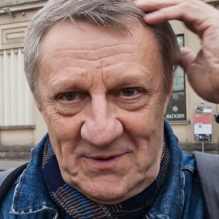 Russian Journalist Who Revealed Vladimir Putin's Alleged Relationship With a Gymnast Dies Mysteriously